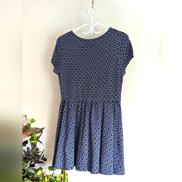 Mini Dresses Cinched at the Waist - Picture 2 of 5